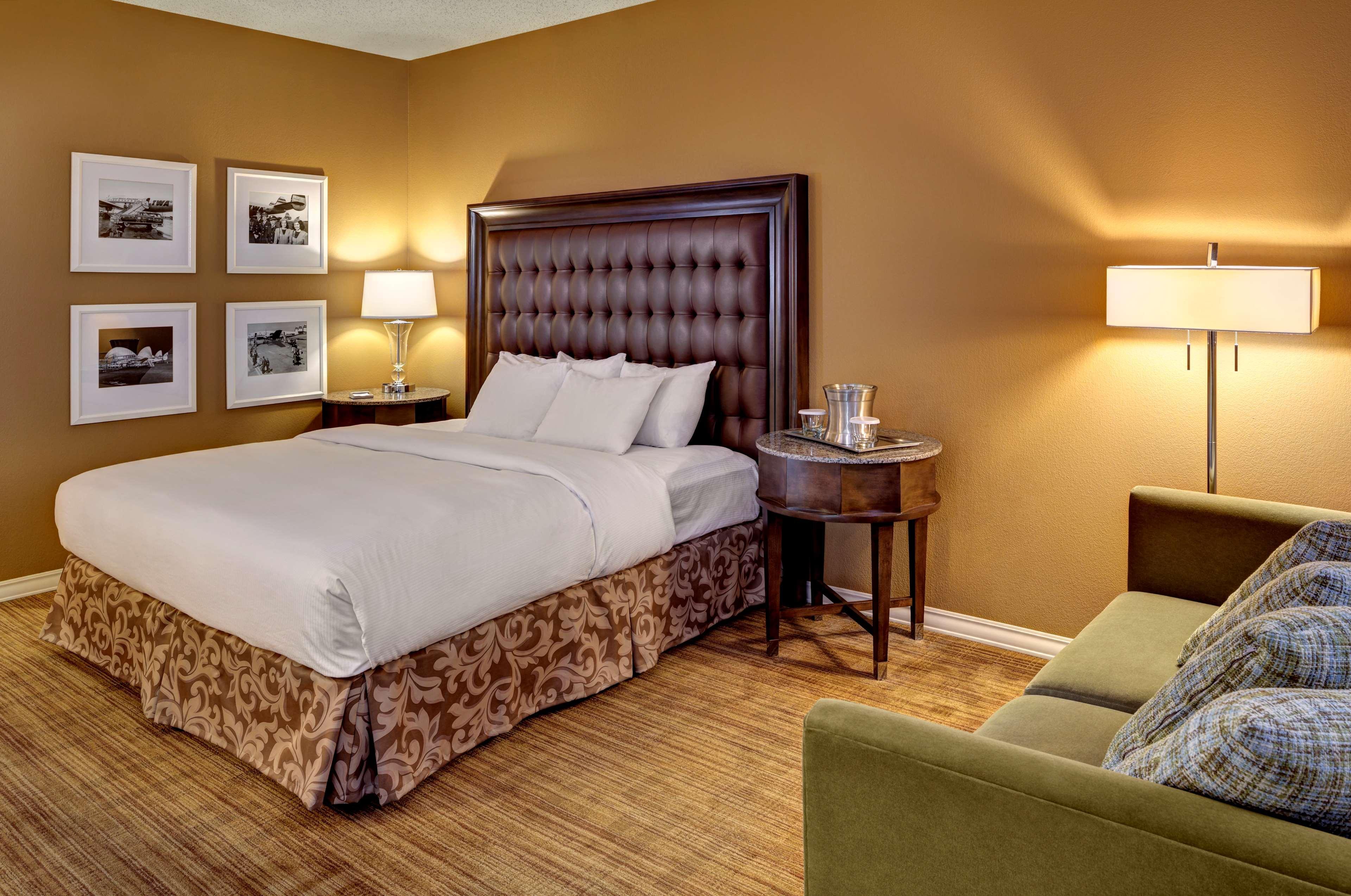 Hilton St. Louis Airport Hotel Woodson Terrace Bilik gambar